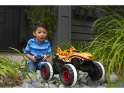 Hot Wheels Monster Trucks HW Unstoppable Tiger Shark Radio Control Mattel HGV87 5 Hot Wheels Monster Trucks HW Unstoppable Tiger Shark Radio Control Mattel HGV87 -Tienda Pequetren 1999965767g05